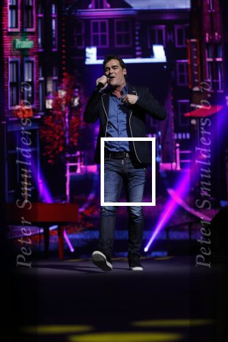 Amsterdam 14 april 2018
Heel holland zingt Hazes in het ziggo dome met oa Andre Hazes Jr Jeroen v d Boom Xander de Buisonje Roxeanne Hazes (zwanger) Peter Beense Trijntje Oosterhuis Danny de Munk Silver Metz en Barry Hay.