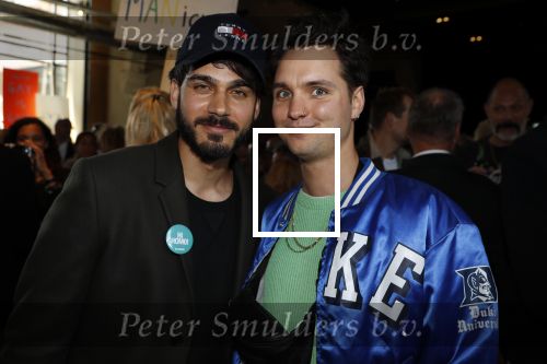 Amsterdam 25 september 2018
Presentatie lâ€™Homo van het blad Linda in Hotel Arena. Linda de Mol reikt het eerste exemplaar uit aan Erwin Olaf Hans v Manen en Hans Klok . Kay Nambiar en Jelte Steven Tuinstra (Jett Rebel)