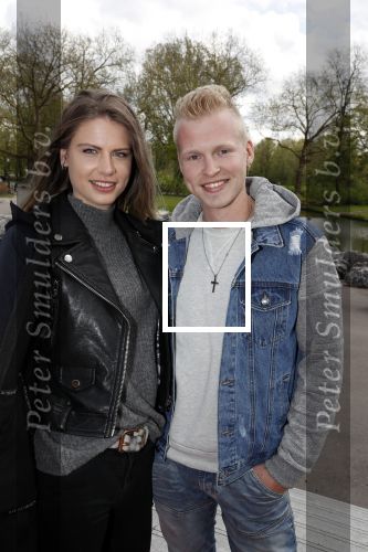 Amsterdam 25 september 2018
Presentatie lâ€™Homo van het blad Linda in Hotel Arena. Linda de Mol reikt het eerste exemplaar uit aan Erwin Olaf Hans v Manen en Hans Klok . Johannes Rypma met vriendin