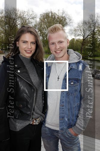 Amsterdam 25 september 2018
Presentatie lâ€™Homo van het blad Linda in Hotel Arena. Linda de Mol reikt het eerste exemplaar uit aan Erwin Olaf Hans v Manen en Hans Klok . Johannes Rypma met vriendin