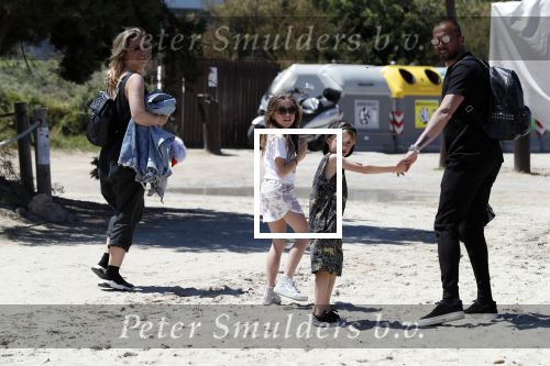 ibiza 2 mei 2018
Johnny Heitinga met zijn vrouw Chartlotte en kinderen Jezebel en Lennox op het strand bij coco beach