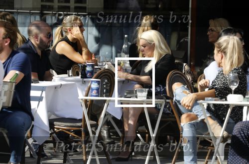 Amsterdam 18 april 2018
Judith osborn met (een) vriend op etrras bij George.