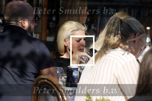 Amsterdam 18 april 2018
Judith osborn met (een) vriend op etrras bij George.