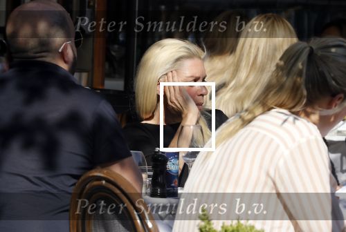 Amsterdam 18 april 2018
Judith osborn met (een) vriend op etrras bij George.