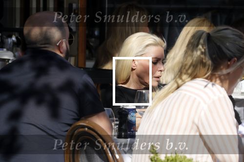 Amsterdam 18 april 2018
Judith osborn met (een) vriend op etrras bij George.