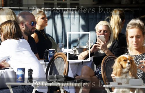 Amsterdam 18 april 2018
Judith osborn met (een) vriend op etrras bij George.