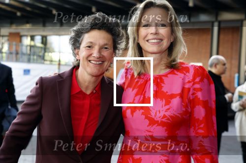 Amsterdam 18 april 2018
 Koning Willem-Alexander en koningin Maxima wonen de premiere bij van Gurre-Lieder in de Nationale Opera & Ballet in de stopera. Kajsa Ollongren met partner Irene v d Brekel