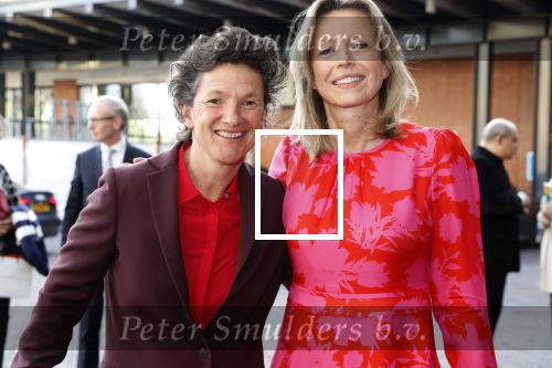 Amsterdam 18 april 2018
 Koning Willem-Alexander en koningin Maxima wonen de premiere bij van Gurre-Lieder in de Nationale Opera & Ballet in de stopera. Kajsa Ollongren met partner Irene v d Brekel