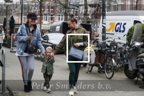 Amsterdam 11 april 2018
Kelly Loef met zoontje