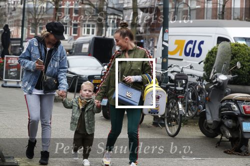 Amsterdam 11 april 2018
Kelly Loef met zoontje