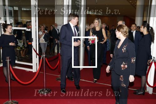 Amsterdam 18 april 2018
 Koning Willem-Alexander en koningin Maxima wonen de premiere bij van Gurre-Lieder in de Nationale Opera & Ballet in de stopera.
