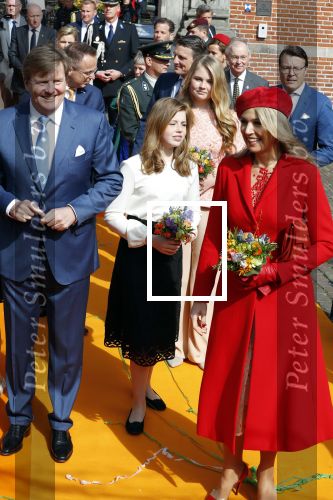 Groningen 27 april 2018
Koningsdag in Groningen met Koning Willem Alexander Koningin Maxima prinses Amalia Arian Alexia . Verder ook aanwezig Prins Maurits Prinses Marilene Prins Bernhard Prinses Annette Prins Floris Prinses Aimee en prins Pieter Christiaan.