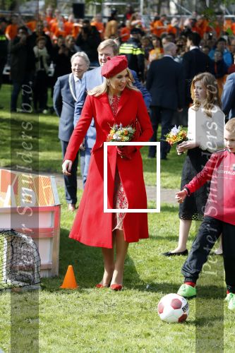 Groningen 27 april 2018
Koningsdag in Groningen met Koning Willem Alexander Koningin Maxima prinses Amalia Arian Alexia . Verder ook aanwezig Prins Maurits Prinses Marilene Prins Bernhard Prinses Annette Prins Floris Prinses Aimee en prins Pieter Christiaan.