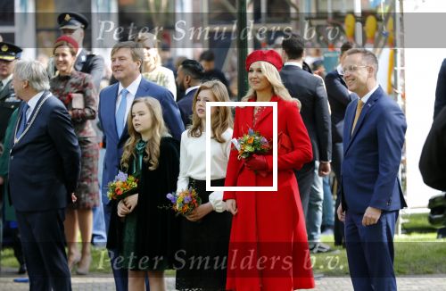 Groningen 27 april 2018
Koningsdag in Groningen met Koning Willem Alexander Koningin Maxima prinses Amalia Arian Alexia . Verder ook aanwezig Prins Maurits Prinses Marilene Prins Bernhard Prinses Annette Prins Floris Prinses Aimee en prins Pieter Christiaan.