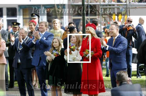Groningen 27 april 2018
Koningsdag in Groningen met Koning Willem Alexander Koningin Maxima prinses Amalia Arian Alexia . Verder ook aanwezig Prins Maurits Prinses Marilene Prins Bernhard Prinses Annette Prins Floris Prinses Aimee en prins Pieter Christiaan.