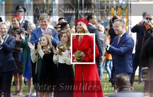 Groningen 27 april 2018
Koningsdag in Groningen met Koning Willem Alexander Koningin Maxima prinses Amalia Arian Alexia . Verder ook aanwezig Prins Maurits Prinses Marilene Prins Bernhard Prinses Annette Prins Floris Prinses Aimee en prins Pieter Christiaan.