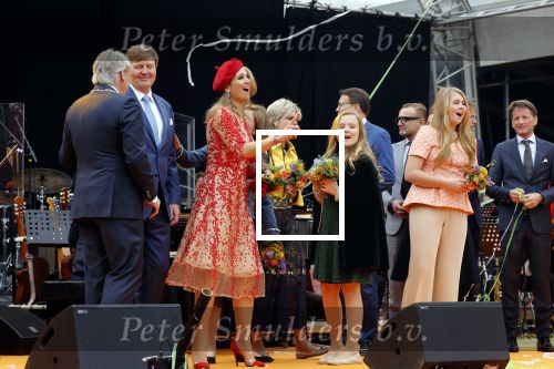 Groningen 27 april 2018
Koningsdag in Groningen met Koning Willem Alexander Koningin Maxima prinses Amalia Arian Alexia . Verder ook aanwezig Prins Maurits Prinses Marilene Prins Bernhard Prinses Annette Prins Floris Prinses Aimee en prins Pieter Christiaan.