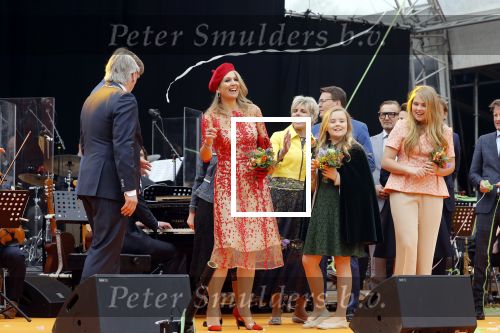 Groningen 27 april 2018
Koningsdag in Groningen met Koning Willem Alexander Koningin Maxima prinses Amalia Arian Alexia . Verder ook aanwezig Prins Maurits Prinses Marilene Prins Bernhard Prinses Annette Prins Floris Prinses Aimee en prins Pieter Christiaan.