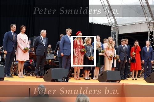Groningen 27 april 2018
Koningsdag in Groningen met Koning Willem Alexander Koningin Maxima prinses Amalia Arian Alexia . Verder ook aanwezig Prins Maurits Prinses Marilene Prins Bernhard Prinses Annette Prins Floris Prinses Aimee en prins Pieter Christiaan.