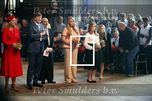 Groningen 27 april 2018
Koningsdag in Groningen met Koning Willem Alexander Koningin Maxima prinses Amalia Arian Alexia . Verder ook aanwezig Prins Maurits Prinses Marilene Prins Bernhard Prinses Annette Prins Floris Prinses Aimee en prins Pieter Christiaan.