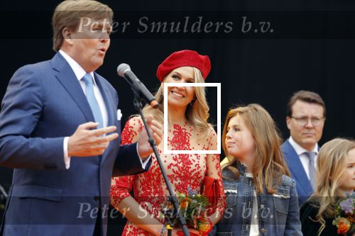 Groningen 27 april 2018
Koningsdag in Groningen met Koning Willem Alexander Koningin Maxima prinses Amalia Arian Alexia . Verder ook aanwezig Prins Maurits Prinses Marilene Prins Bernhard Prinses Annette Prins Floris Prinses Aimee en prins Pieter Christiaan.
