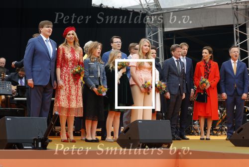 Groningen 27 april 2018
Koningsdag in Groningen met Koning Willem Alexander Koningin Maxima prinses Amalia Arian Alexia . Verder ook aanwezig Prins Maurits Prinses Marilene Prins Bernhard Prinses Annette Prins Floris Prinses Aimee en prins Pieter Christiaan.