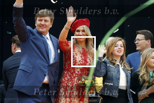 Groningen 27 april 2018
Koningsdag in Groningen met Koning Willem Alexander Koningin Maxima prinses Amalia Arian Alexia . Verder ook aanwezig Prins Maurits Prinses Marilene Prins Bernhard Prinses Annette Prins Floris Prinses Aimee en prins Pieter Christiaan.