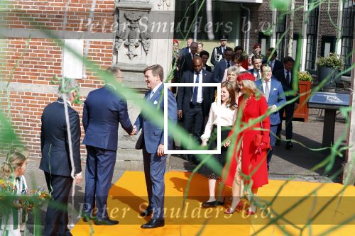 Groningen 27 april 2018
Koningsdag in Groningen met Koning Willem Alexander Koningin Maxima prinses Amalia Arian Alexia . Verder ook aanwezig Prins Maurits Prinses Marilene Prins Bernhard Prinses Annette Prins Floris Prinses Aimee en prins Pieter Christiaan.