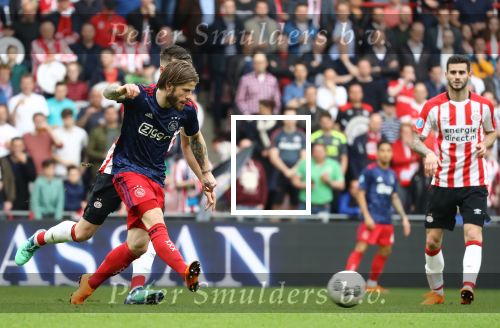 Eindhoven, 15 April 2018
PSV-AJAX, eindstand 3-0 en Landskampioen Seizoen 2017-2018
Lasse Schone