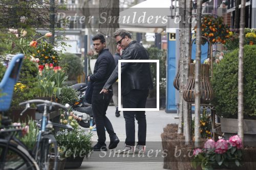 Amsterdam 14 april 2018
Leco v Zadelhoff met zijn vriend Carlos op de cornelis schuytstraat.