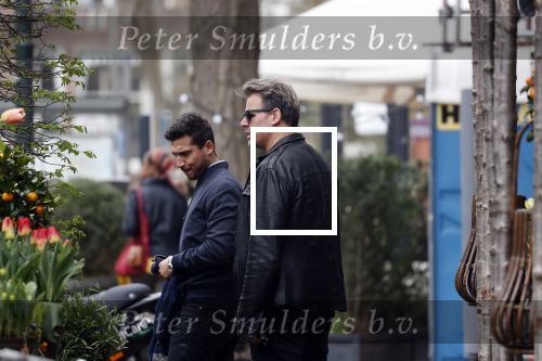 Amsterdam 14 april 2018
Leco v Zadelhoff met zijn vriend Carlos op de cornelis schuytstraat.
