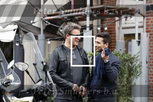 Amsterdam 14 april 2018
Leco v Zadelhoff met zijn vriend Carlos op de cornelis schuytstraat.