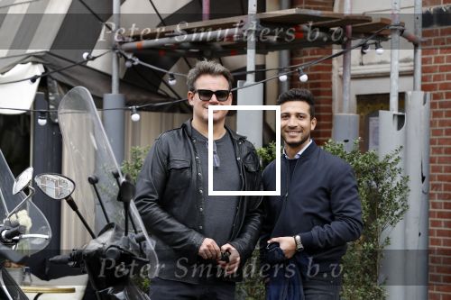 Amsterdam 14 april 2018
Leco v Zadelhoff met zijn vriend Carlos op de cornelis schuytstraat.