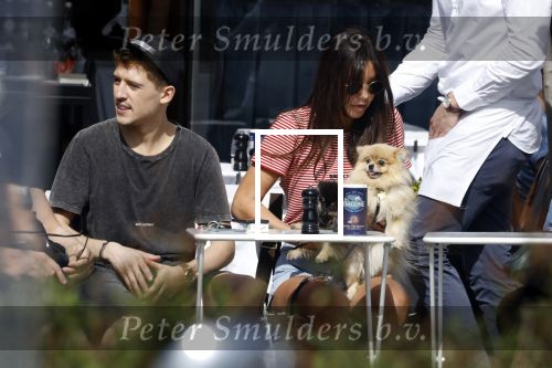 Amsterdam 19 april 2018
Lil Kleine met zijn vriendin jamie Vaes op terras bij George