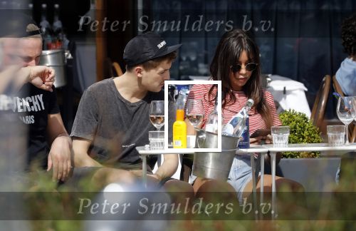 Amsterdam 19 april 2018
Lil Kleine met zijn vriendin jamie Vaes op terras bij George