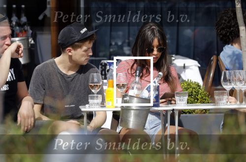 Amsterdam 19 april 2018
Lil Kleine met zijn vriendin jamie Vaes op terras bij George