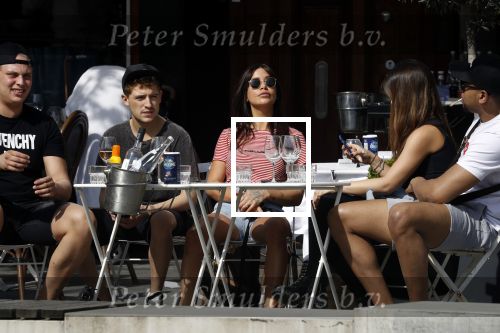 Amsterdam 19 april 2018
Lil Kleine met zijn vriendin jamie Vaes op terras bij George