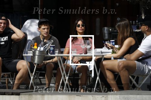 Amsterdam 19 april 2018
Lil Kleine met zijn vriendin jamie Vaes op terras bij George