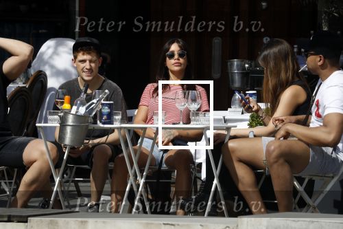 Amsterdam 19 april 2018
Lil Kleine met zijn vriendin jamie Vaes op terras bij George