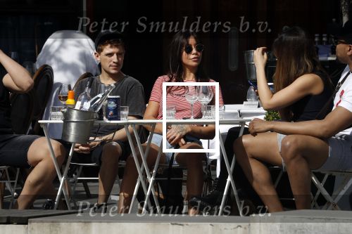 Amsterdam 19 april 2018
Lil Kleine met zijn vriendin jamie Vaes op terras bij George