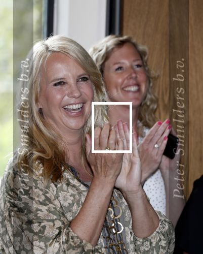 Amsterdam 25 september 2018
Presentatie lâ€™Homo van het blad Linda in Hotel Arena. Linda de Mol reikt het eerste exemplaar uit aan Erwin Olaf Hans v Manen en Hans Klok .
