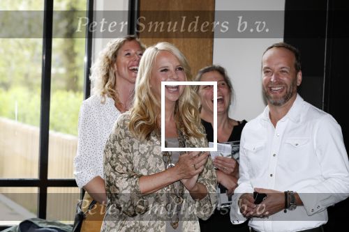 Amsterdam 25 september 2018
Presentatie lâ€™Homo van het blad Linda in Hotel Arena. Linda de Mol reikt het eerste exemplaar uit aan Erwin Olaf Hans v Manen en Hans Klok . Linda de Mol en hoofdredacteur Iebele van der Meulen