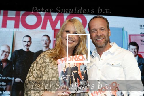 Amsterdam 25 september 2018
Presentatie lâ€™Homo van het blad Linda in Hotel Arena. Linda de Mol reikt het eerste exemplaar uit aan Erwin Olaf Hans v Manen en Hans Klok . Linda de Mol en hoofdredacteur Iebele van der Meulen