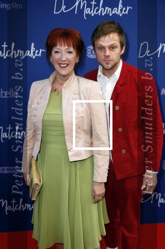Amsterdam 18 april 2018
Premiere matchmaker in Tuschinski met oa Georgina Verbaan, Ariane Schluter, Benja Bruijning, Loes Luca en Eva van de Wijdeven .