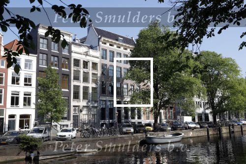 Amsterdam 9 mei 2018
Marcel Boekhoorn heeft een fantastisch pand/huis/appartement op de gracht gekocht.