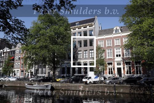 Amsterdam 9 mei 2018
Marcel Boekhoorn heeft een fantastisch pand/huis/appartement op de gracht gekocht.