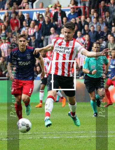 Eindhoven, 15 April 2018
PSV-AJAX, eindstand 3-0 en Landskampioen Seizoen 2017-2018
Marco v Ginkel
