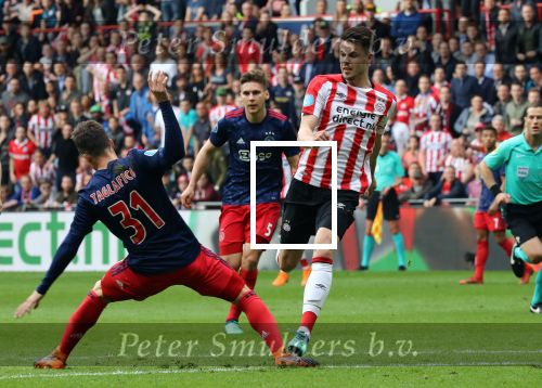 Eindhoven, 15 April 2018
PSV-AJAX, eindstand 3-0 en Landskampioen Seizoen 2017-2018
Marco v Ginkel