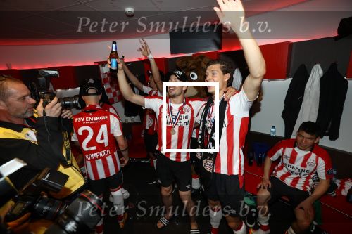 Eindhoven, 15 April 2018
PSV-AJAX, eindstand 3-0 en Landskampioen Seizoen 2017-2018
Marco v Ginkel
Marco v Ginkel en Sam Lammers
