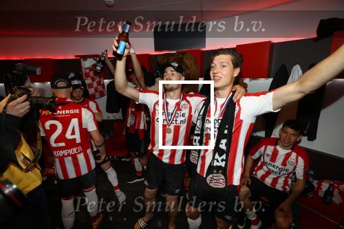 Eindhoven, 15 April 2018
PSV-AJAX, eindstand 3-0 en Landskampioen Seizoen 2017-2018
Marco v Ginkel
Marco v Ginkel en Sam Lammers